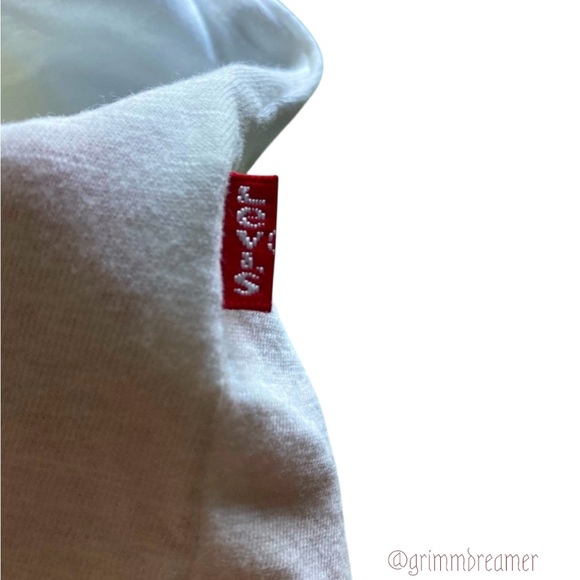 Two NWT Levi’s T-Shirts 🪴 - Picture 3 of 10